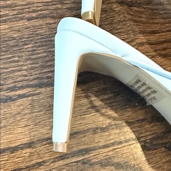 Billini Silas Heels White size 7